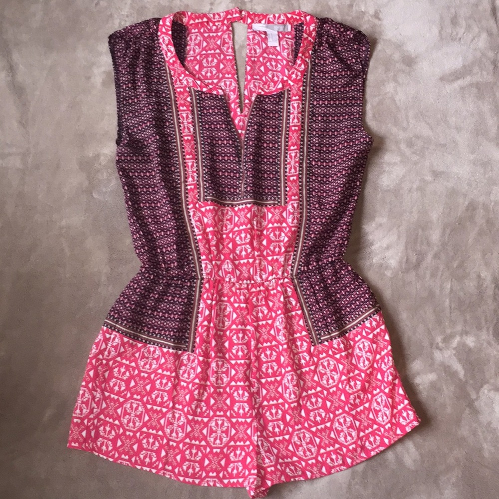Forever 21 Sz M tribal/geo print romper